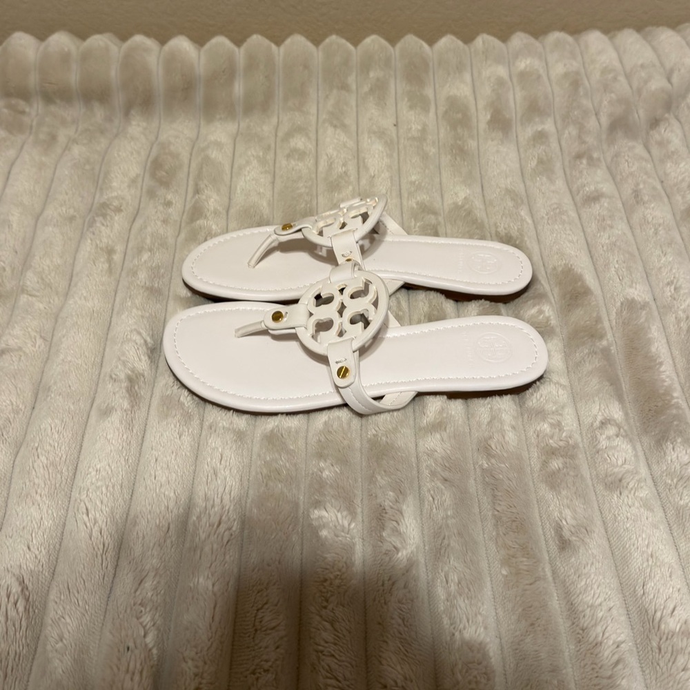 Tory Burch Miller Sandal White / Gold Women’s Size 7 8.5 and 9 - Picture 3 of 6